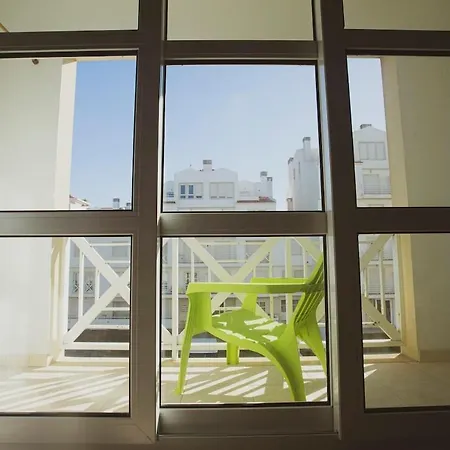 12 - Baleal Surf Daire *